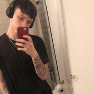 Meet your Posher, Charles